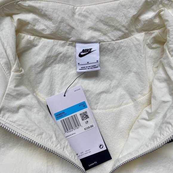 NWT Women’s Medium Nike Crop Mixed Media Jacket - Picture 3 of 11